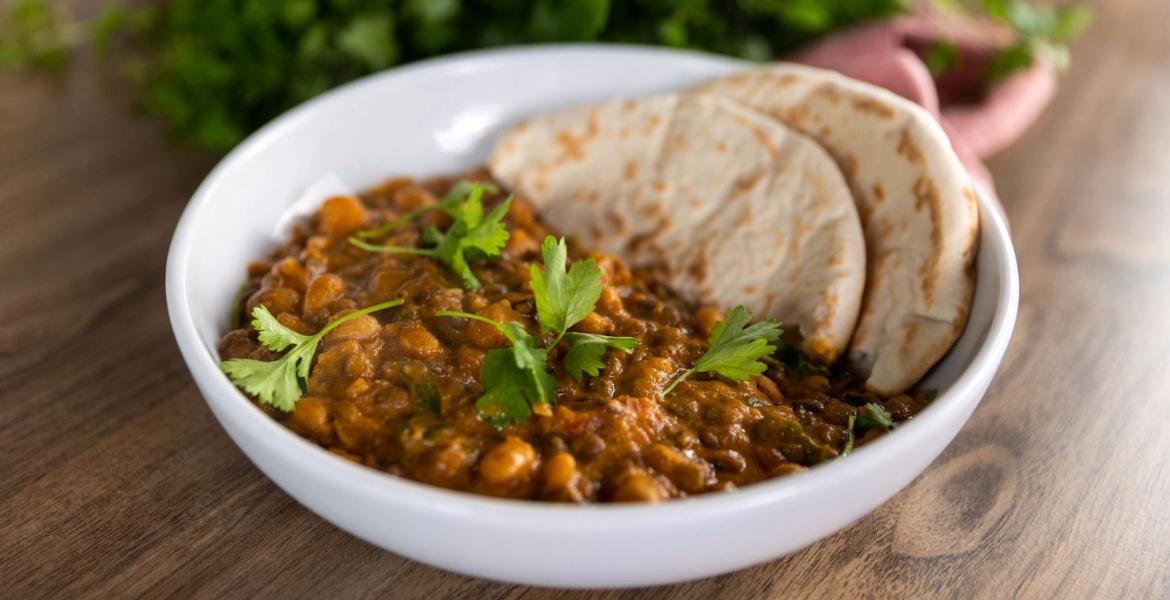 bowl of dahl with naan bread